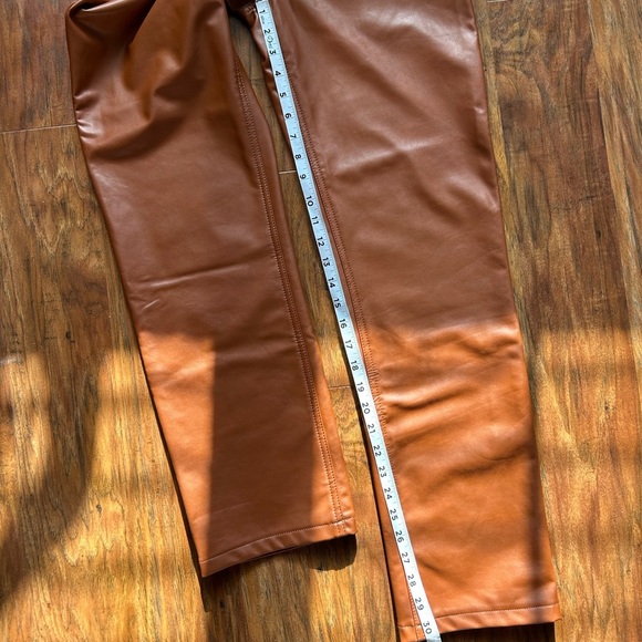 Abercrombie & Fitch Vegan Leather 90s Straight Pant - Brown - Picture 8 of 11